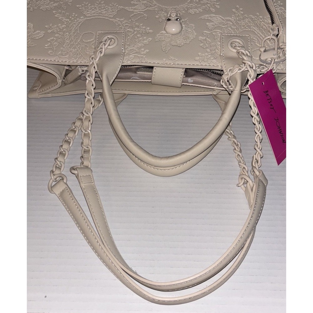 Betsey Johnson Xokiara2 Embossed Tote Bag White Skulls Halloween Satchel Purse - Picture 7 of 16